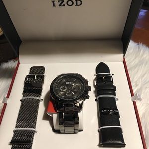 Nice Men’s Watch  Set From IZOD!